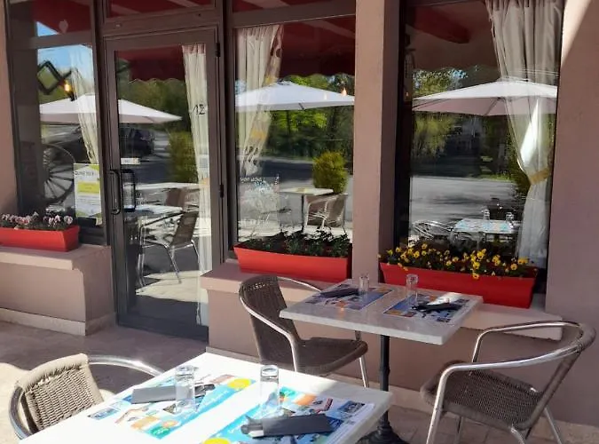 Relais Du Bois Du Four Saint-Léons