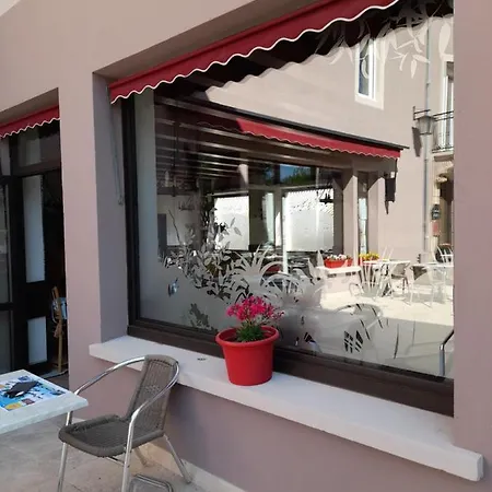 Hotel Relais Du Bois Du Four Saint-Leons