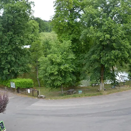 Отель Relais Du Bois Du Four Saint-Leons